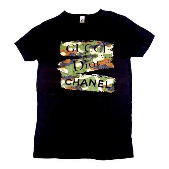 Tops - Chic Black Designer Graphic Tee